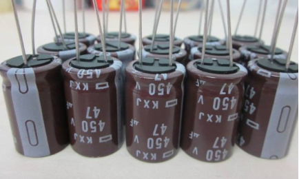 分析下黑金剛電容和紅寶石電容哪種好？